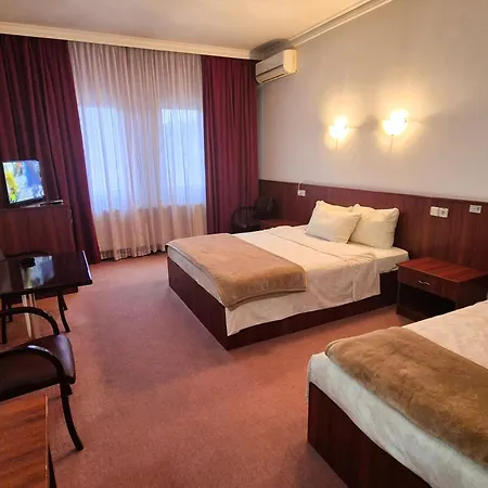 Oxa Aparthotel *