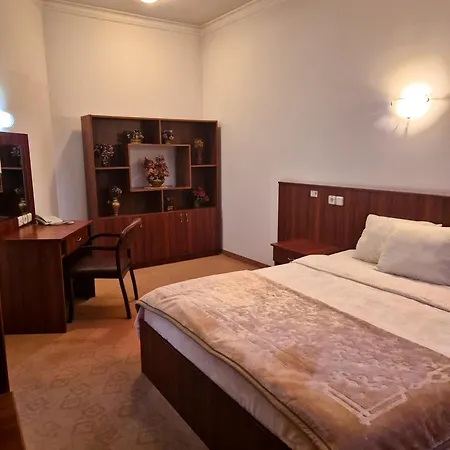 Oxa Aparthotel *